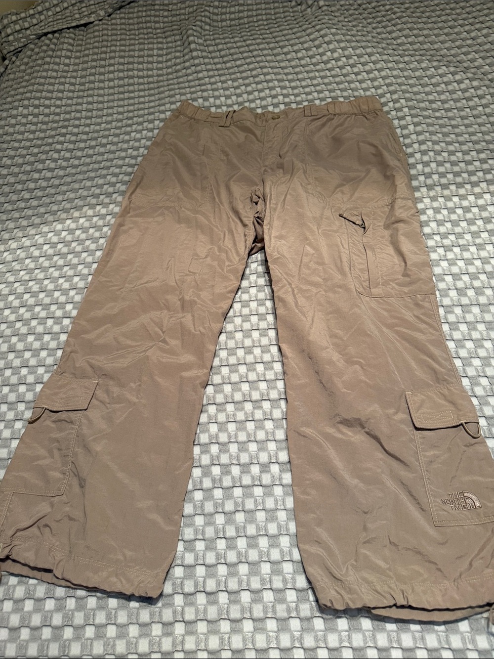 The North Face women’s L Cargo Capri Hiking Pants - Tan